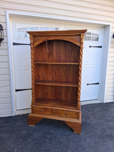 #22101 - Bookcase with Barley Twist