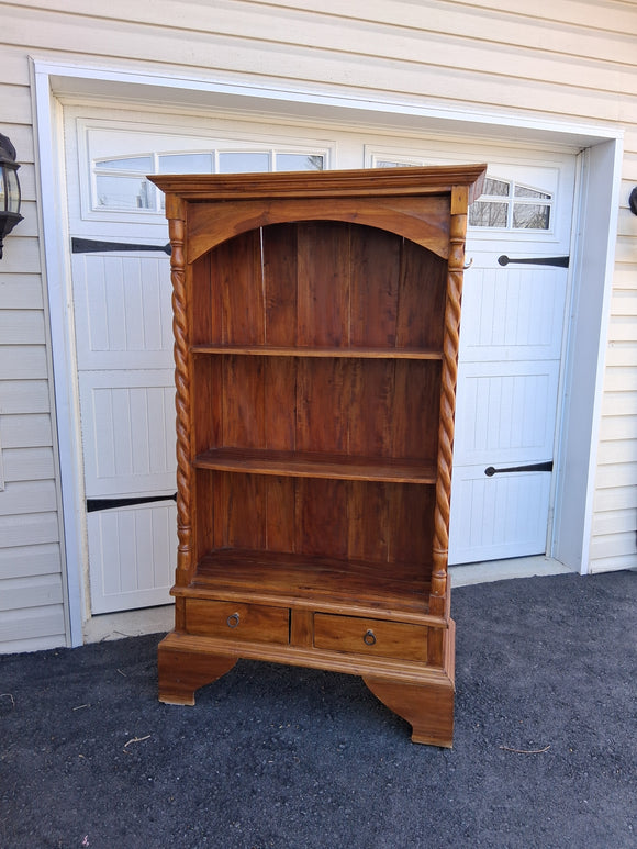 #22101 - Bookcase with Barley Twist