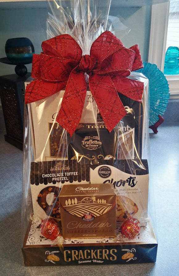 #908 - Happy Holidays Basket