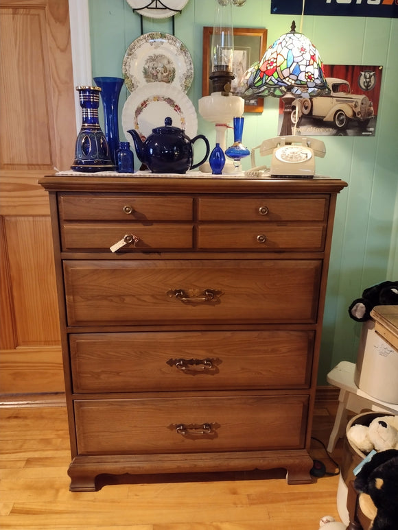 #19348 - Knechtel 4-Drawer Dresser