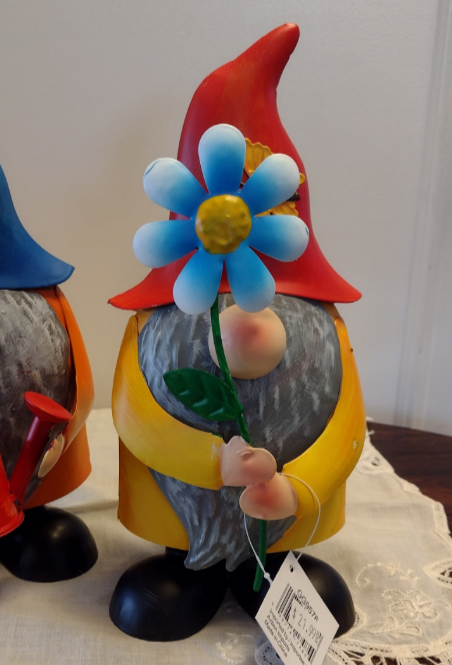#GG9576 - Gnome with Flower 9.5