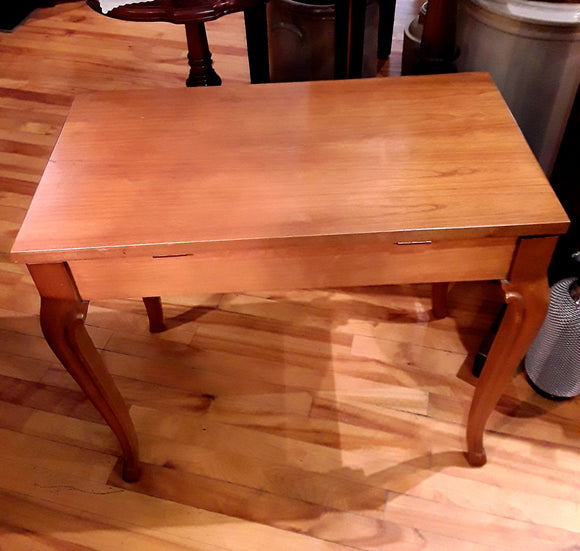 #19181 - Vintage Lift Top Stool